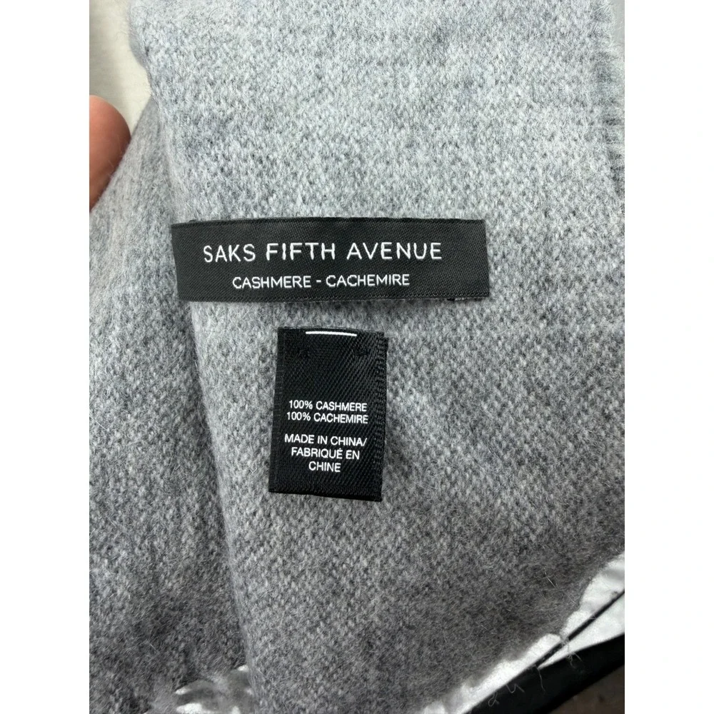 Saks Fifth Avenue Plaid Scarf Mens OS Grey 100% Cashmere Fringe Luxury